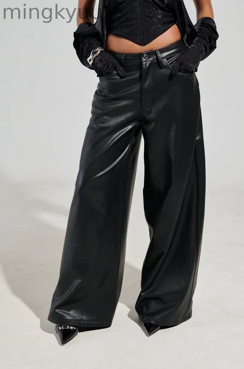 WIDE LEG FAUX LEATHER PANT IN BLACK