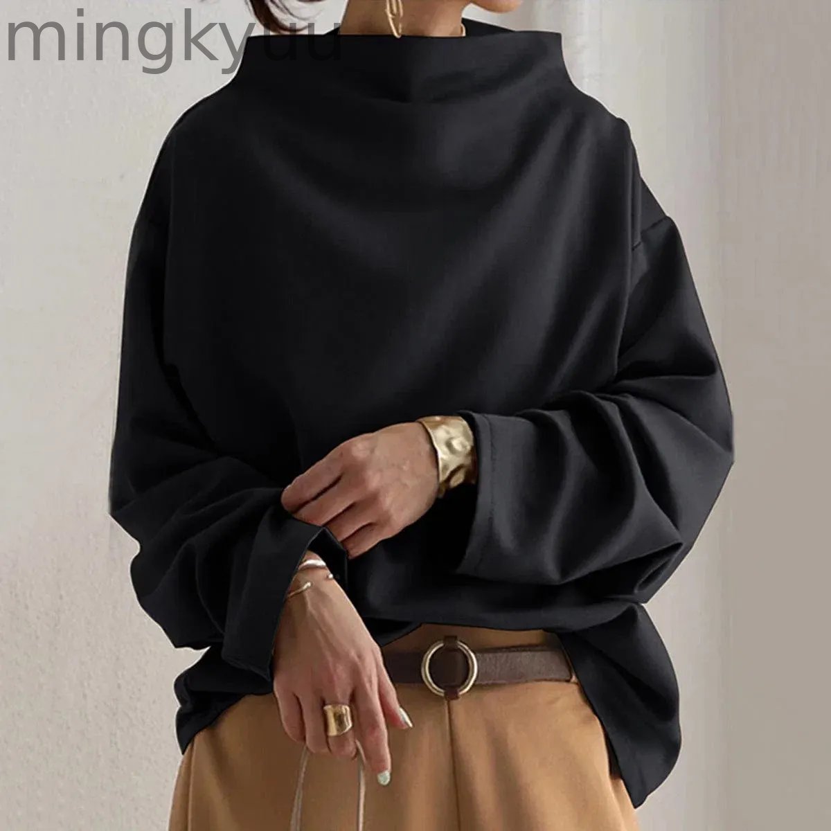 HIGH-NECK SOFT KNIT TOP
