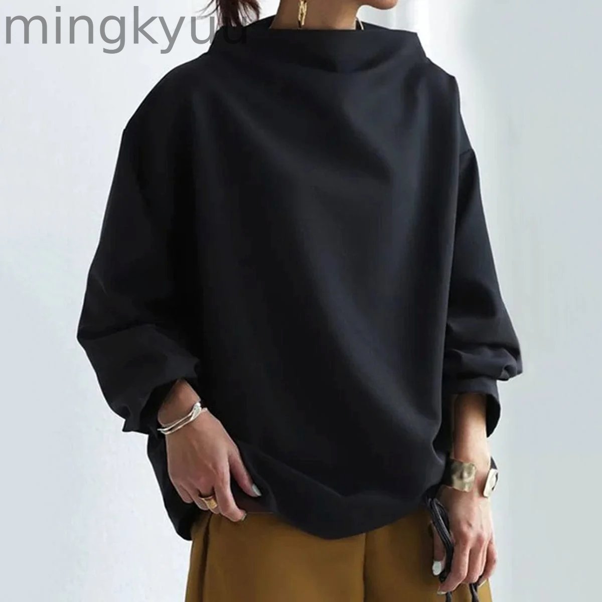 HIGH-NECK SOFT KNIT TOP