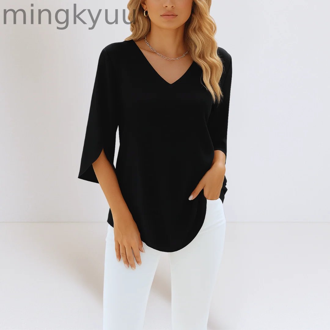 Elegant blouse with V-neck and split sleeves