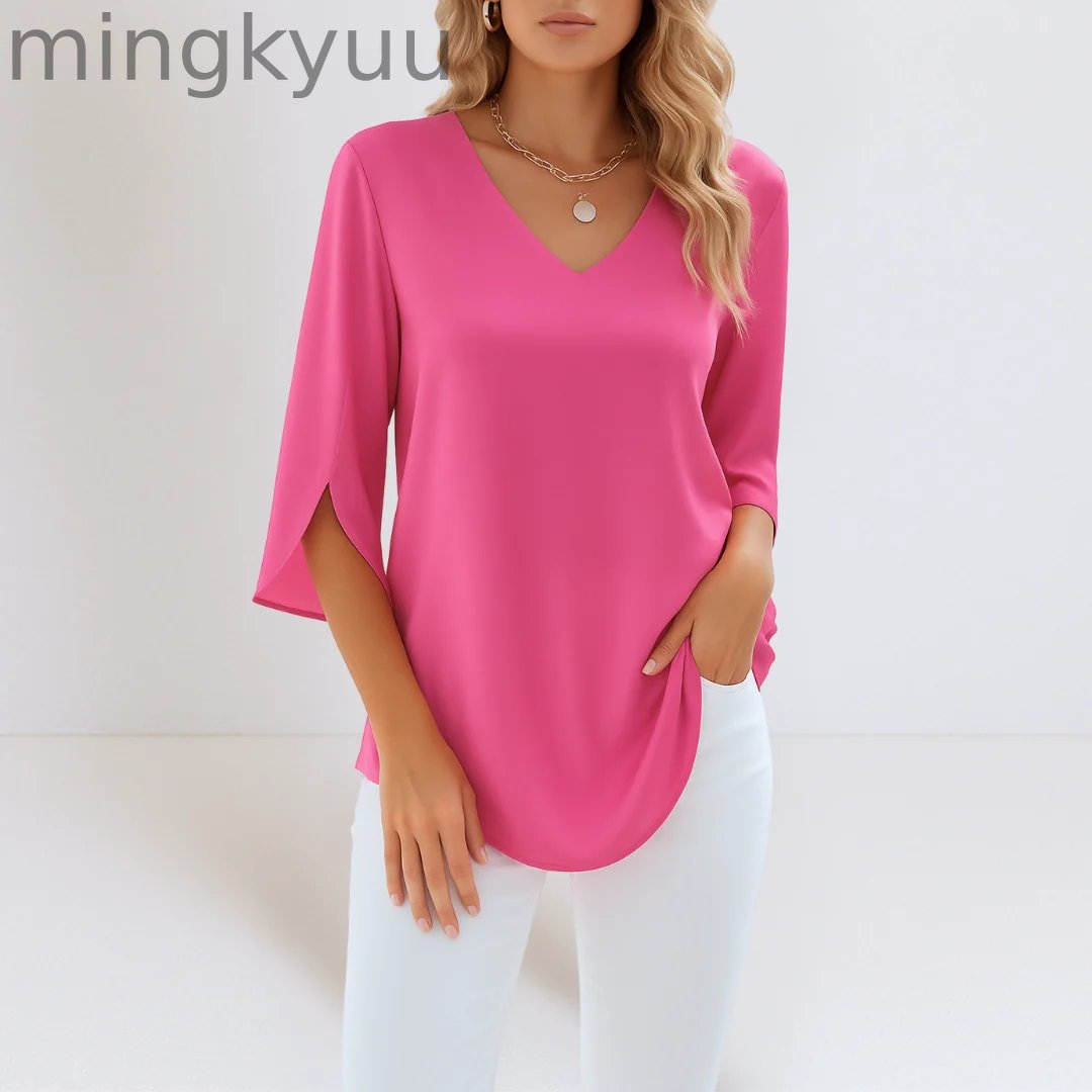 Elegant blouse with V-neck and split sleeves